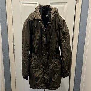 French Connection Green Ski Jacket with Hood and Water-Resistant Fabric